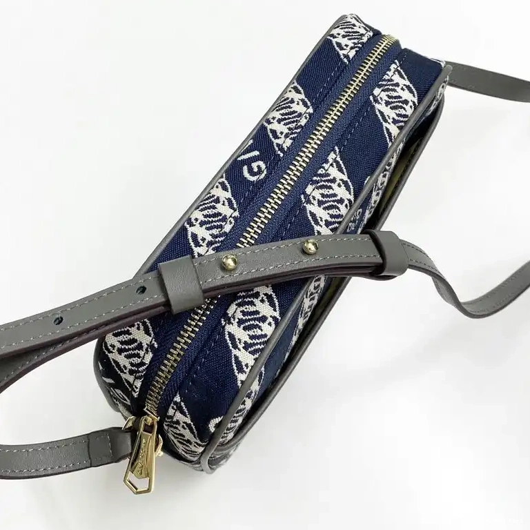 Fashion Reps Givenchy 20GV11143 Bag 0602